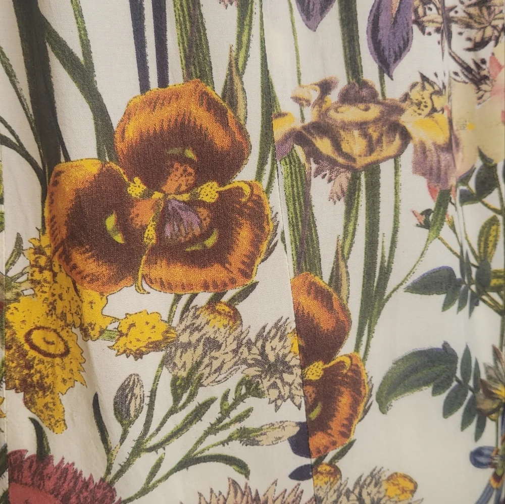 Floral Cover-up - Picture 3 of 4